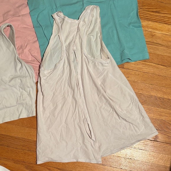 Lululemon bundle *flawed* - Picture 5 of 8